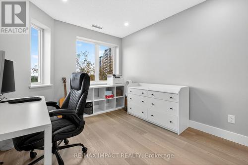 204 - 10 Dayspring Circle, Brampton, ON - Indoor Photo Showing Office