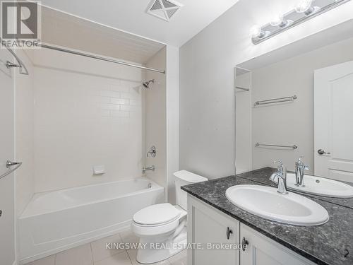 401 - 1421 Costigan Road, Milton, ON - Indoor Photo Showing Bathroom