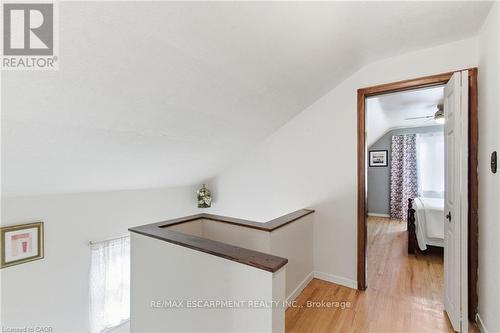 91 East 42Nd Street, Hamilton, ON - Indoor Photo Showing Other Room