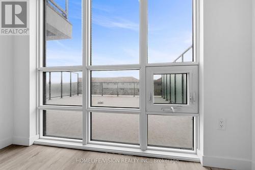 202 - 461 Green Road, Hamilton, ON - Indoor Photo Showing Other Room