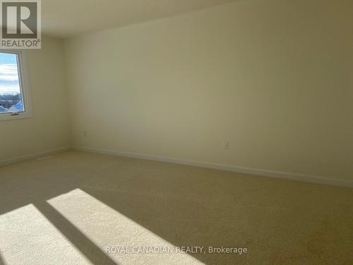 85 Royal Oak Crescent, Loyalist, ON - Indoor Photo Showing Other Room