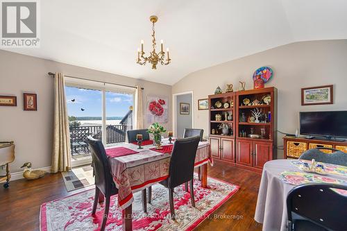 10 Cliffside Crescent, Brockville, ON - Indoor Photo Showing Dining Room