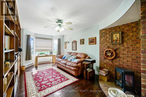 10 Cliffside Crescent, Brockville, ON - Indoor Photo Showing Living Room With Fireplace