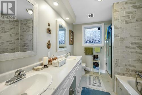 10 Cliffside Crescent, Brockville, ON - Indoor Photo Showing Bathroom