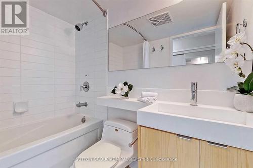2301 - 25 Telegram Mews, Toronto, ON - Indoor Photo Showing Bathroom