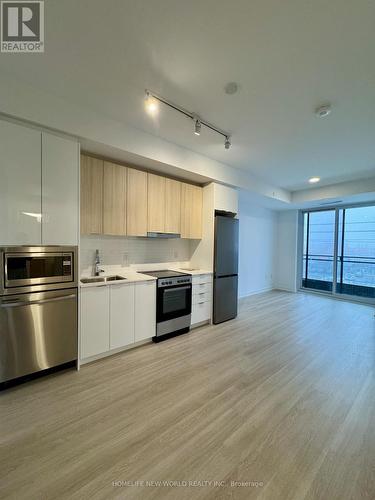 A334 - 9781 Markham Road, Markham, ON - Indoor Photo Showing Kitchen With Double Sink