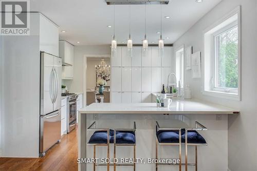 Upper Level - 45 Abbeywood Trail, Toronto, ON - Indoor Photo Showing Kitchen With Upgraded Kitchen
