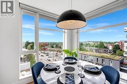 905 328 E 11TH AVENUE  Vancouver, BC V5T 4W1