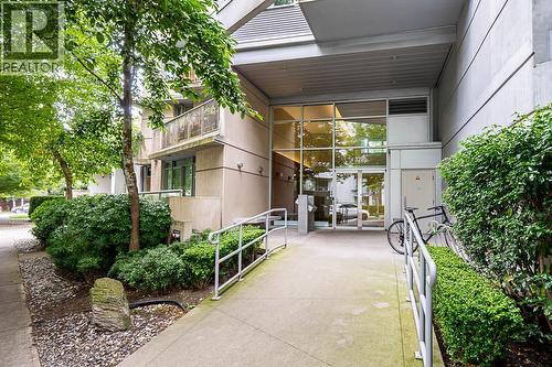 905 328 E 11Th Avenue, Vancouver, BC - Outdoor With Exterior