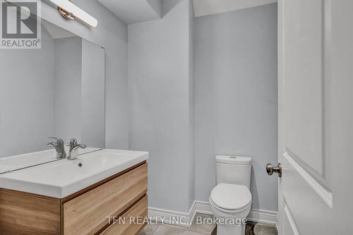 986 Robinson Street, Innisfil, ON - Indoor Photo Showing Bathroom