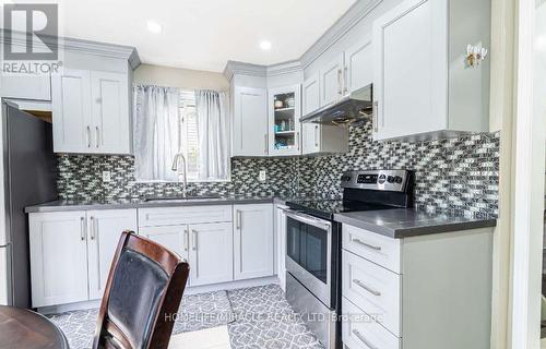 72 Norma Crescent, Brampton, ON - Indoor Photo Showing Kitchen With Upgraded Kitchen