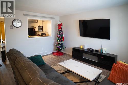 23 135 Keedwell Street, Saskatoon, SK - Indoor Photo Showing Living Room