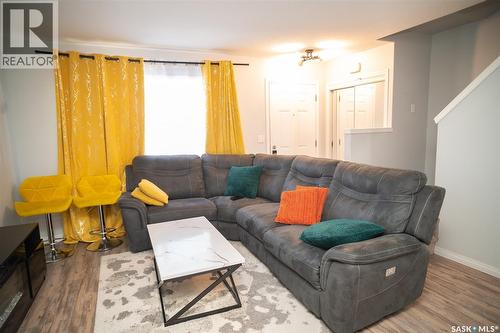23 135 Keedwell Street, Saskatoon, SK - Indoor Photo Showing Living Room