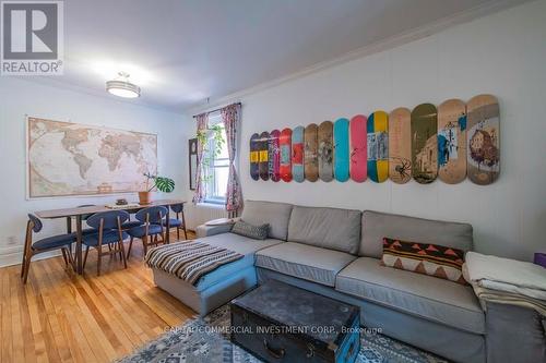 138 Bayswater Avenue, Ottawa, ON - Indoor Photo Showing Living Room