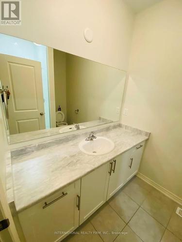 1222 Plymouth Drive, Oshawa, ON - Indoor Photo Showing Bathroom