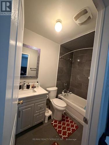 59 Larkspur Road E, Brampton, ON - Indoor Photo Showing Bathroom