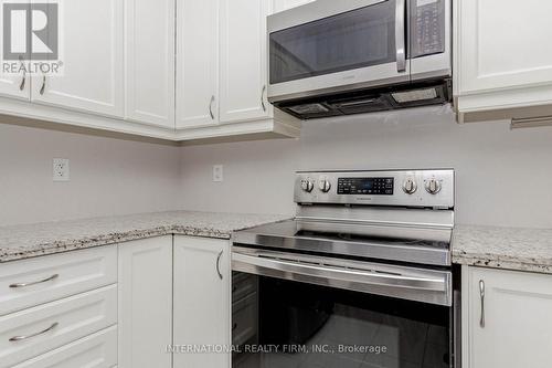 138 Flagg Avenue, Brant, ON - Indoor Photo Showing Kitchen