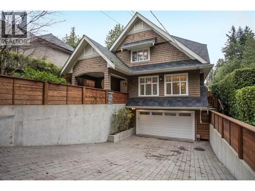6417 Pitt Street, West Vancouver, BC - Outdoor