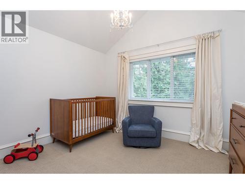 6417 Pitt Street, West Vancouver, BC - Indoor Photo Showing Bedroom