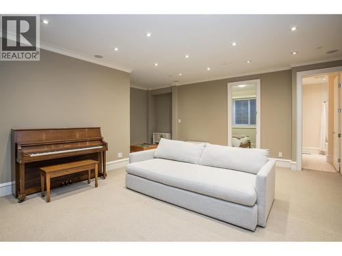 6417 Pitt Street, West Vancouver, BC - Indoor