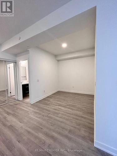 317 - 5105 Hurontario Street, Mississauga, ON - Indoor