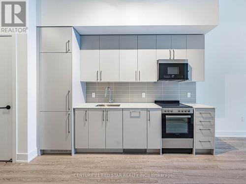 119 - 2075 King Road, King, ON - Indoor Photo Showing Kitchen