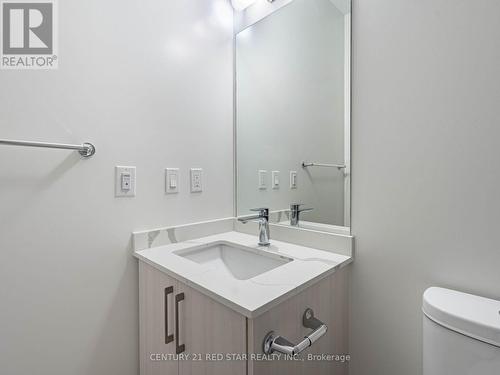 119 - 2075 King Road, King, ON - Indoor Photo Showing Bathroom