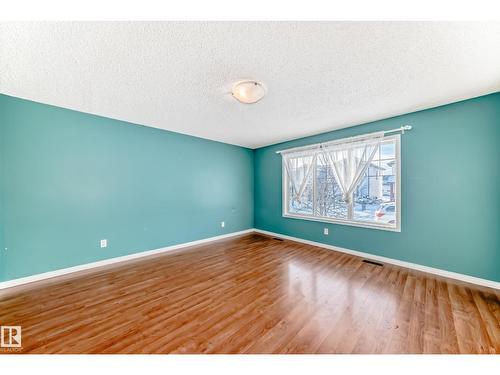 2805 25 St Nw, Edmonton, AB - Indoor Photo Showing Other Room