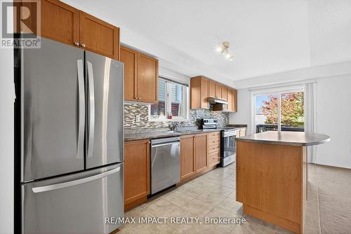 1384 Rennie Street, Oshawa, ON - Indoor Photo Showing Kitchen