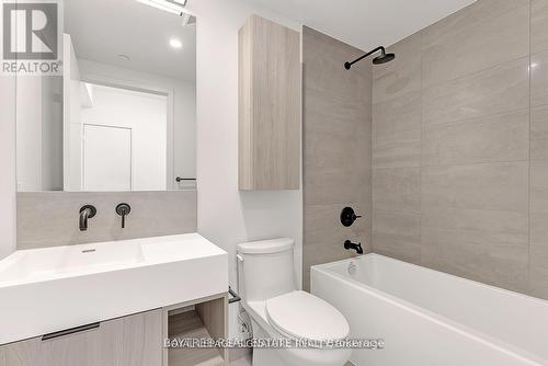 810 - 108 Peter Street, Toronto, ON - Indoor Photo Showing Bathroom