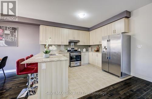 1223 Owls Head Road, Mississauga, ON - Indoor Photo Showing Kitchen