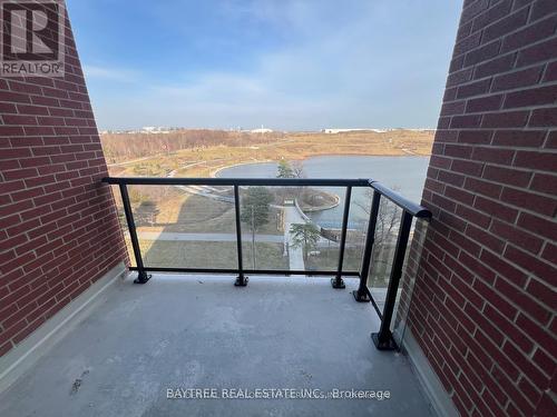 1108 - 3100 Keele Street, Toronto, ON - Outdoor