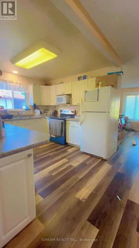 310 Brant Street, Haldimand, ON - Indoor Photo Showing Kitchen