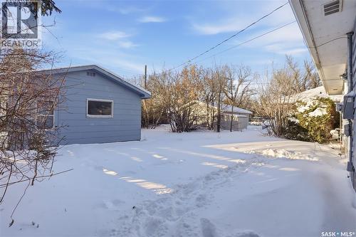 1906 Louise Avenue, Saskatoon, SK - Outdoor