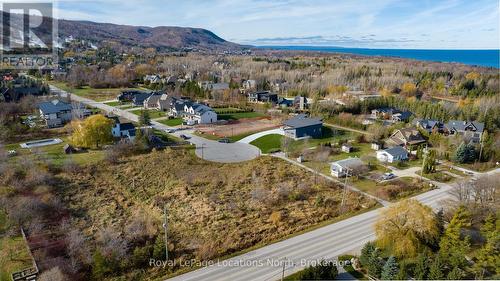 118 Lendvay Alley, Blue Mountains, ON 