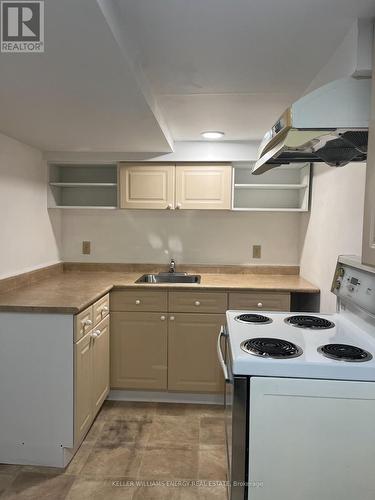 592 Radisson Avenue, Oshawa (Vanier), ON - Indoor Photo Showing Kitchen