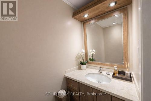 1 Bennett Street, Ottawa, ON - Indoor Photo Showing Bathroom