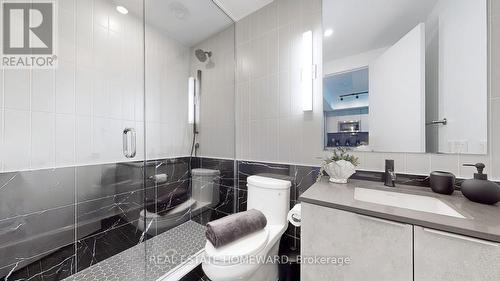 2903 - 327 King Street W, Toronto, ON - Indoor Photo Showing Bathroom