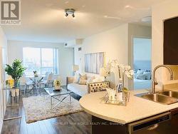 713 - 23 ONEIDA CRESCENT  Richmond Hill, ON L4B 0A2