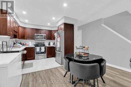 E30 - 110 Activa Avenue, Kitchener, ON - Indoor Photo Showing Kitchen