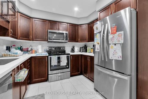 E30 - 110 Activa Avenue, Kitchener, ON - Indoor Photo Showing Kitchen