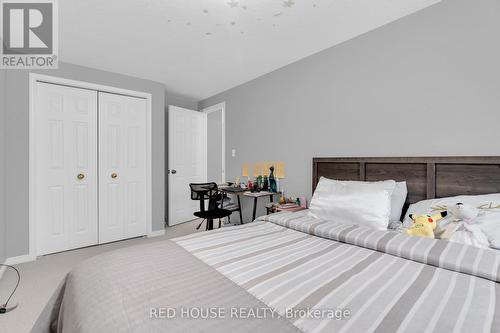 E30 - 110 Activa Avenue, Kitchener, ON - Indoor Photo Showing Bedroom