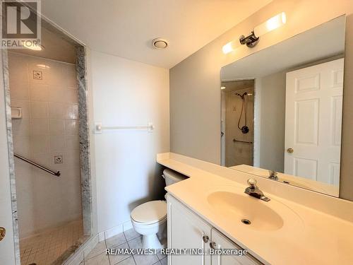 Ph7 - 1700 Eglinton Avenue E, Toronto, ON - Indoor Photo Showing Bathroom