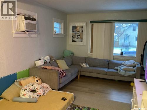 1164 Argyle Street, Regina, SK - Indoor Photo Showing Living Room