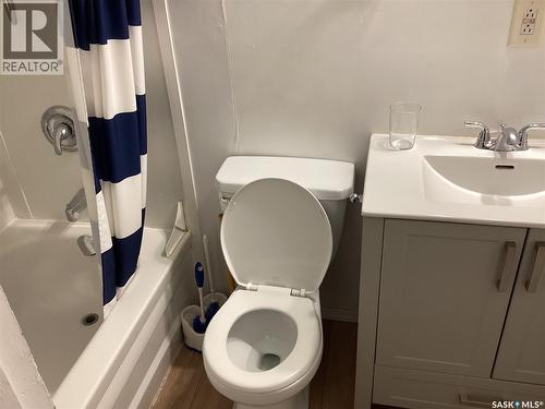 1164 Argyle Street, Regina, SK - Indoor Photo Showing Bathroom
