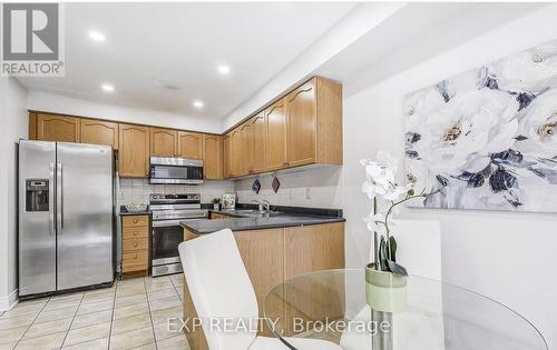 Main - 127 Worthington Avenue, Brampton, ON - Indoor Photo Showing Kitchen