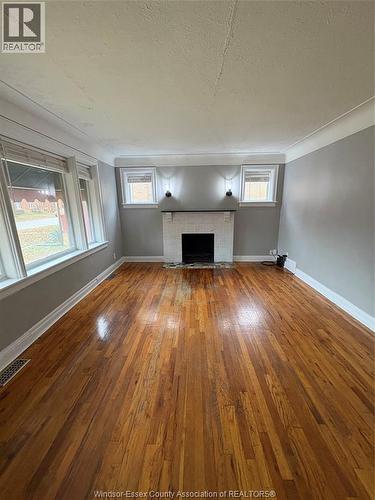 909 Monmouth, Windsor, ON - Indoor Photo Showing Other Room