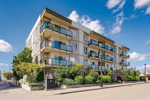 202 20460 DOUGLAS CRESCENT  Langley, BC V3A 0C6