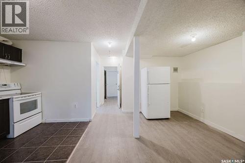 337 U Avenue S, Saskatoon, SK - Indoor Photo Showing Kitchen