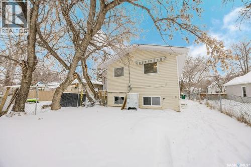 337 U Avenue S, Saskatoon, SK - Outdoor